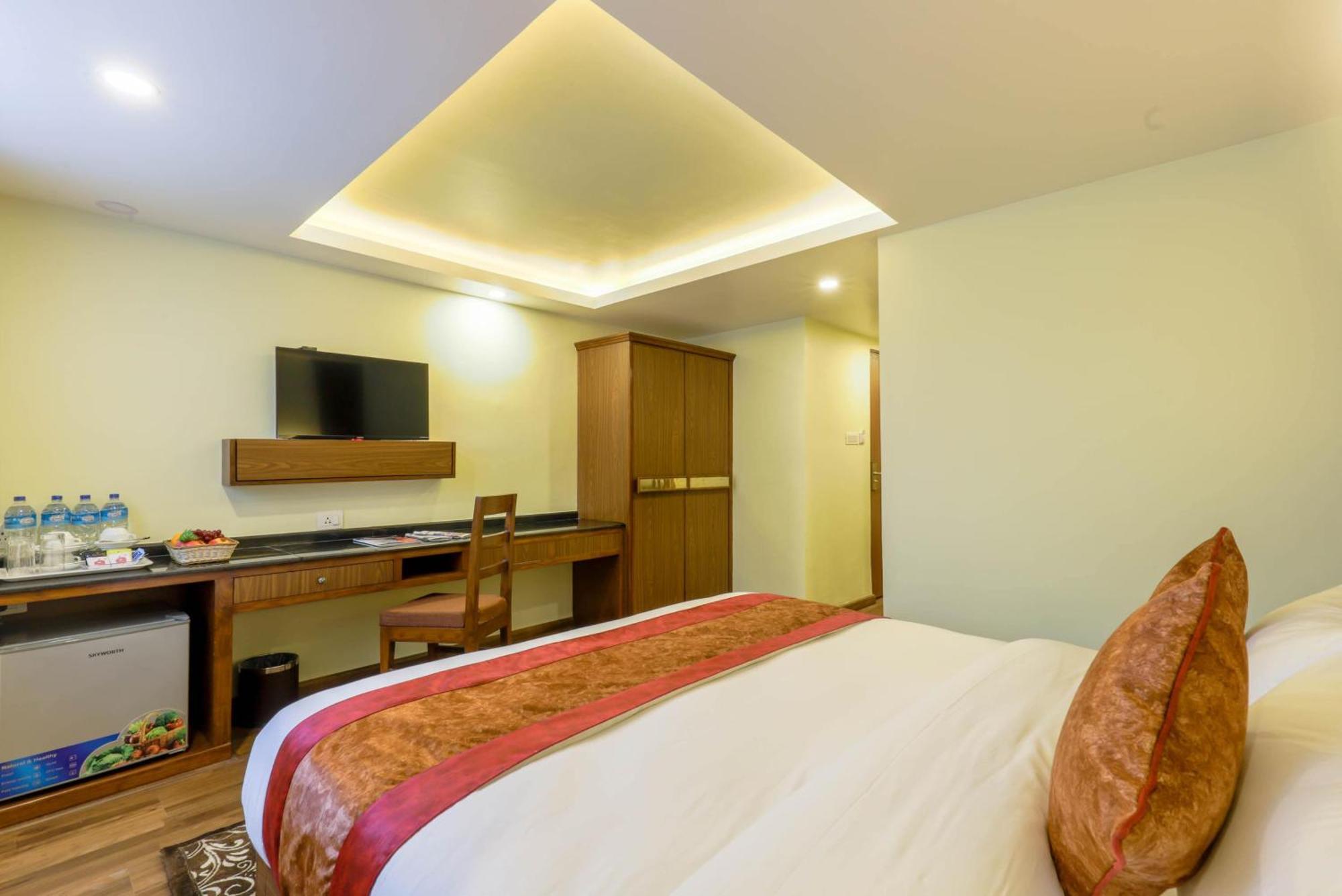 Hotel Infinity International Near Igi Airport Új-Delhi Kültér fotó